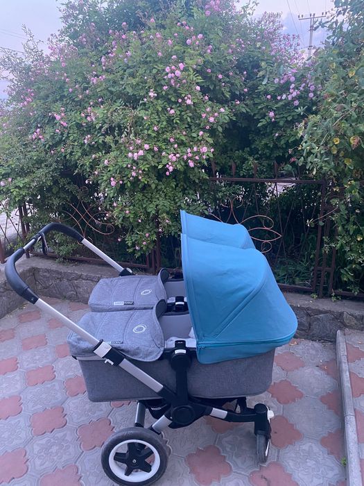 Коляска для двойні