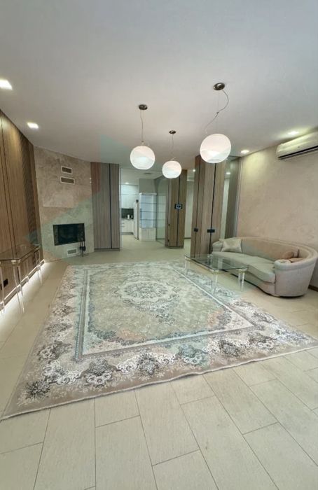 Пропонується в оренду будинок 200 м²