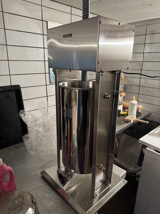 Nadziewarka elektryczna nowa kiełbas farszu mięsa 15kg