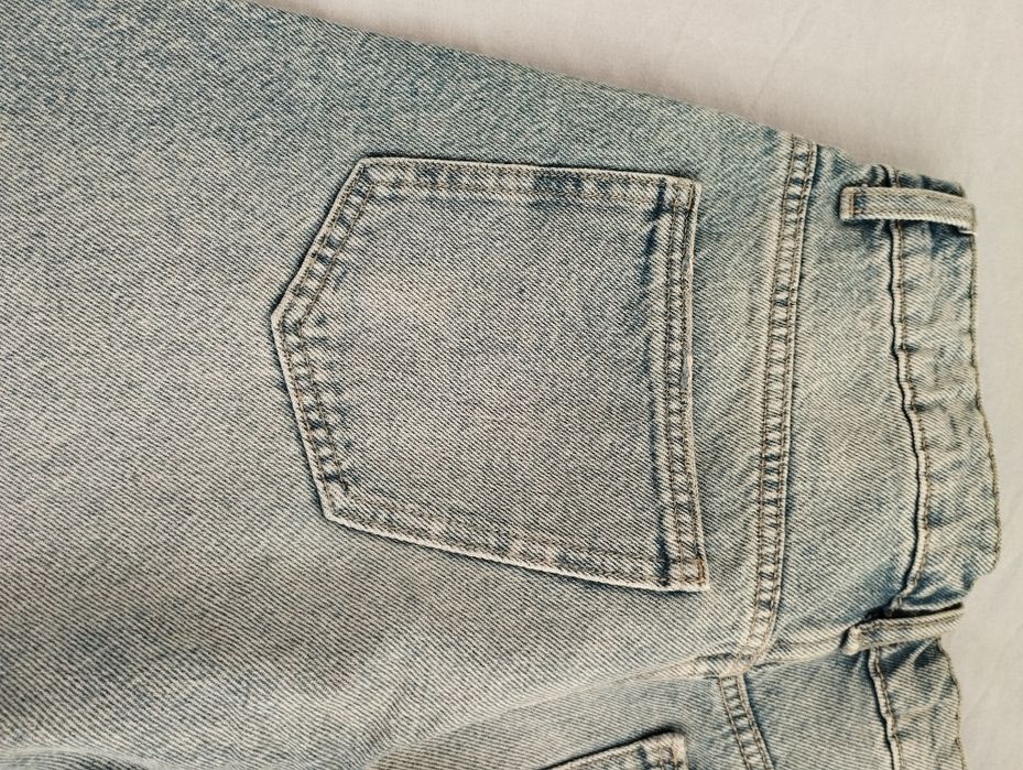 Ціну знижено! Жіночі джинсові шорти бермуди Bershka 32 розмір