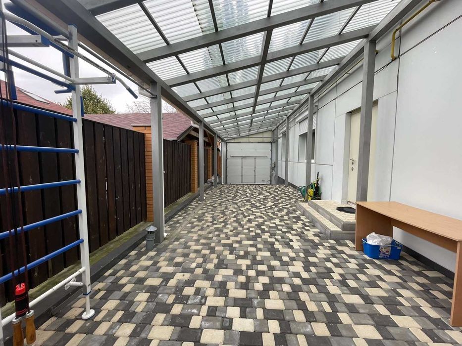 Продам будинок в центрі міста , вул. Пашутінська