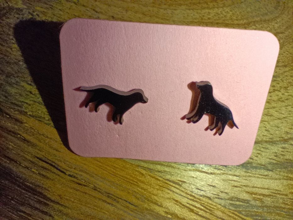 Nowe kolczyki sztyfty stal nierdzewna czarne psy