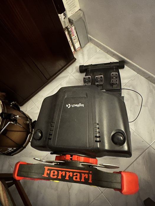 Volante G29 com suporte