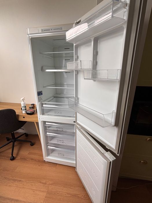 Холодильник Samsung RB31FSRNDWW, окремостоячий