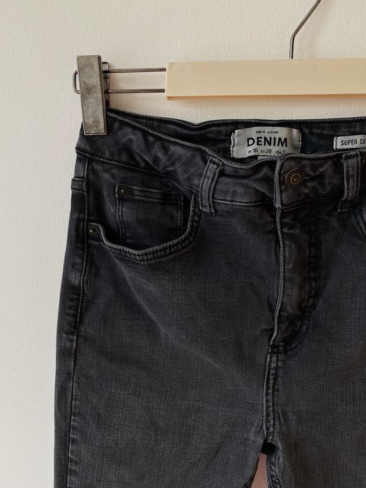 Женские серые джинсы скинни