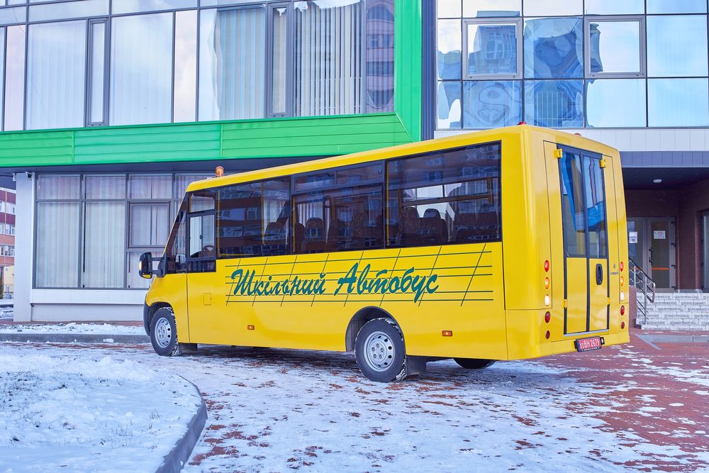 Шкільний автобус