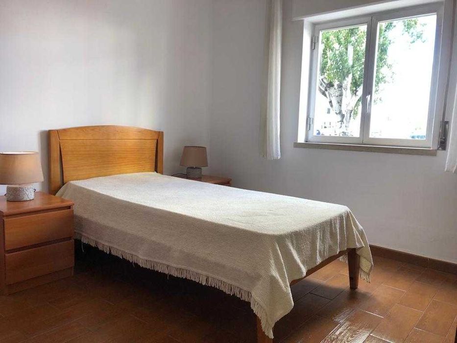 Quarto para arrendar Torres Vedras