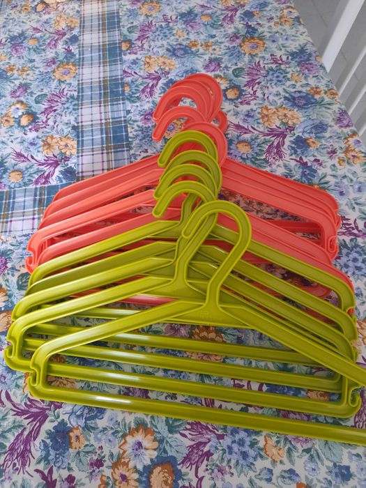 11 cabides de criança como novos