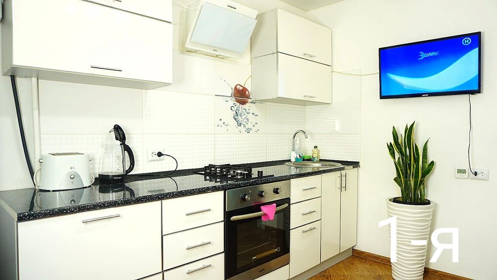 Тепла . Люкс!  в центрі