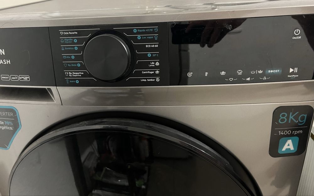 Máquina de Lavar Roupa Becken BoostWash 8kg 1400rpm