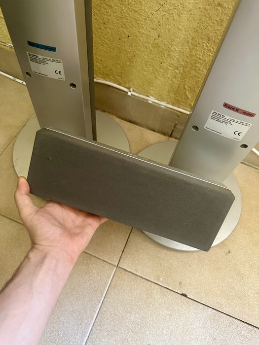 Colunas Sony cinzentas