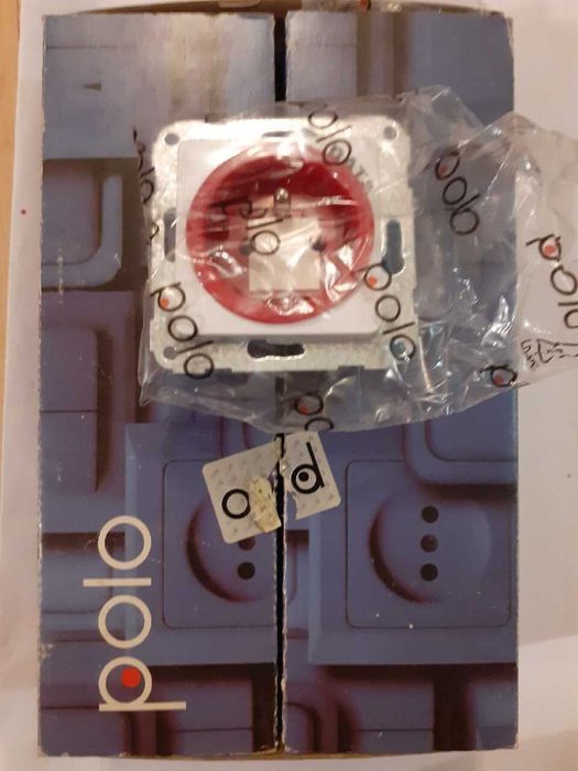 Gniazda DATA Hager Polo Optima