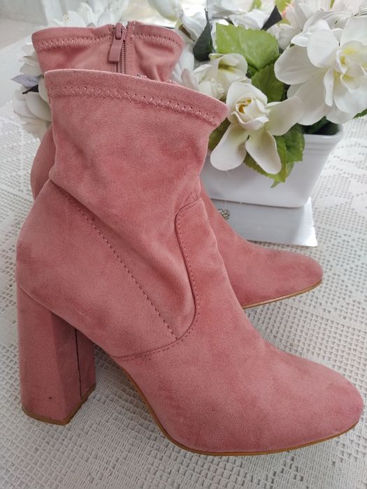 Botas / botins cor de rosa super bonitos e elegantes - Tamanho 38