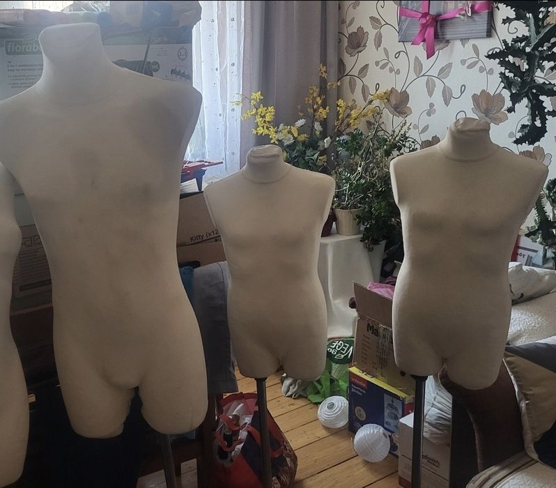 Manekin męski + 2x dziecięcy na stojaku komplet