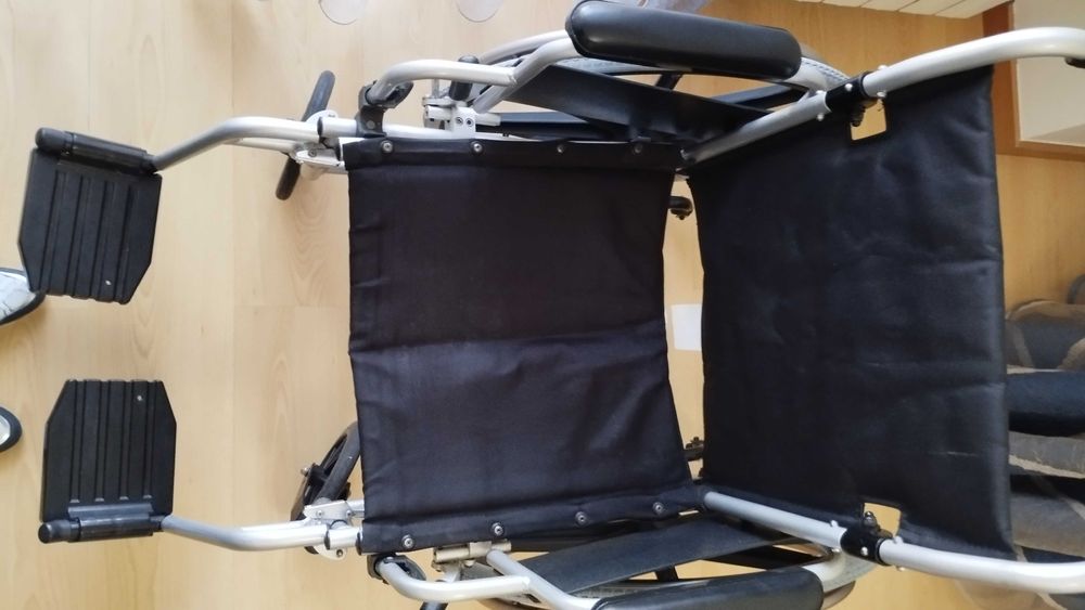 Cadeira de Rodas com pouco uso