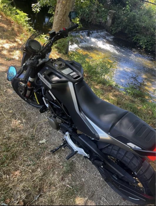 husqvarna svartpilen 125