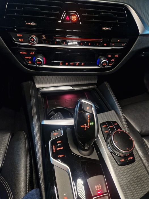 Carro BMW 520d Pack M