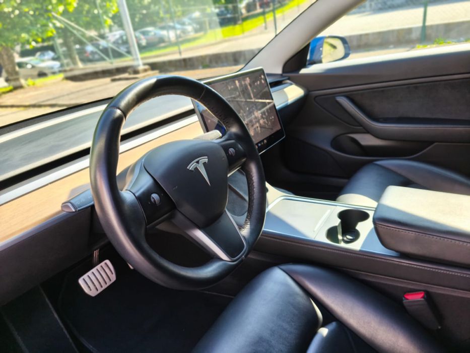Tesla Model 3 — fotografia 7