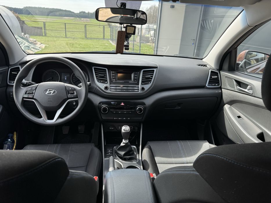 Hyunadi Tucson 2016r