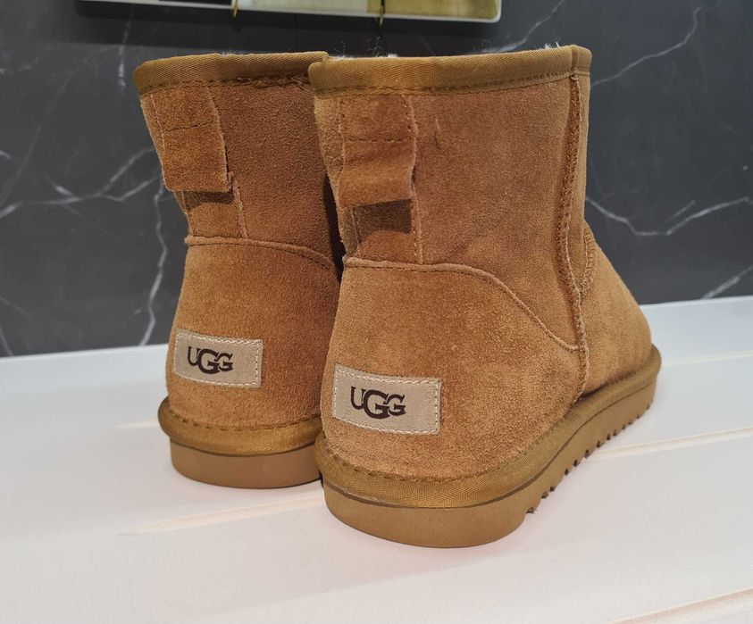 Bota Ugg com Plataforma Tam 42