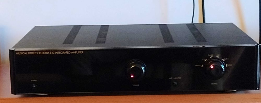 Musical Fidelity E10 - Wzmacniacz stereo