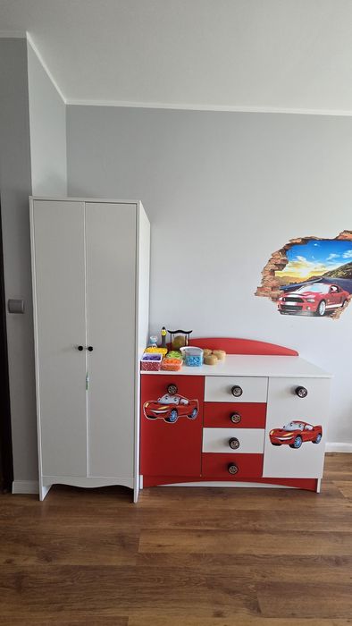 Sprzedam meble dla chłopca, łóżka, szafa, regał