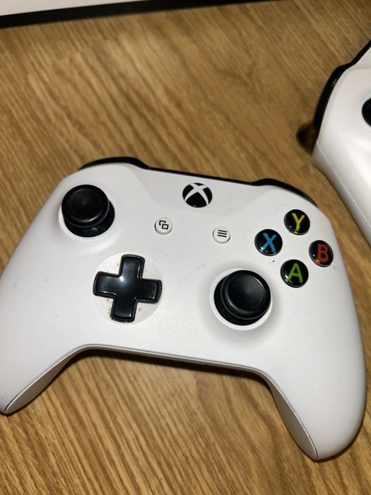 Xbox one S all digital+kinect+2pady