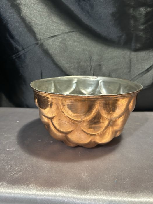 Miedziana Foremka na Babkę – Klasyczna, z Kółeczkiem do Zawieszenia