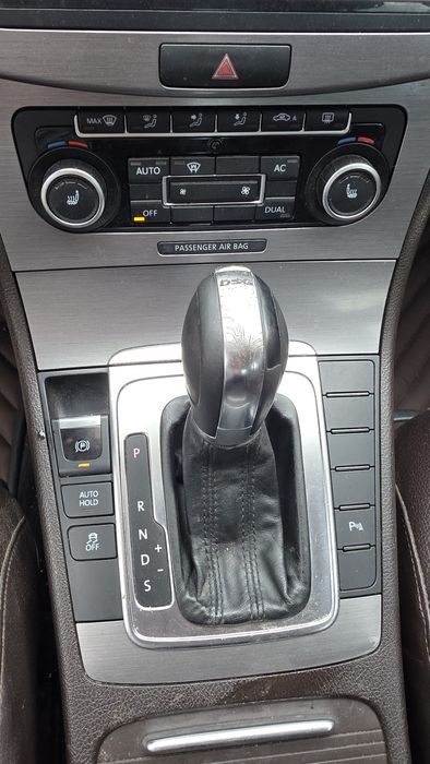 Passat B7 2011 2.0 дизель Автомат європа
