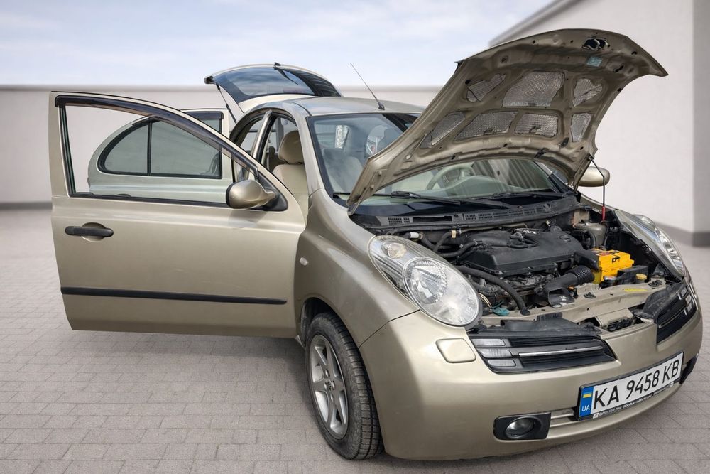 Продаж автомобіля Nissan MIKRA