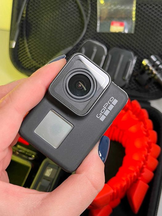 Екшн-камера GoPro Hero 7 black зі штативом