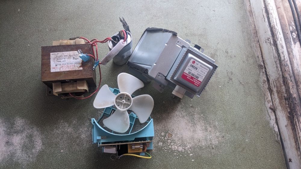 Запчастини до мікрохвильовки