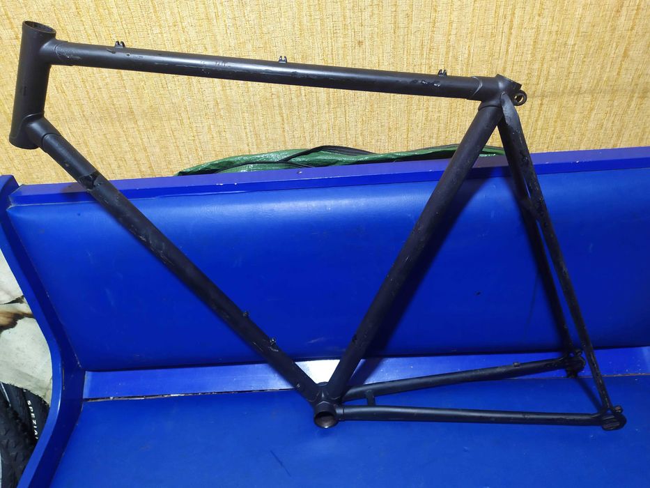 Рама 28, шоссейная стальная