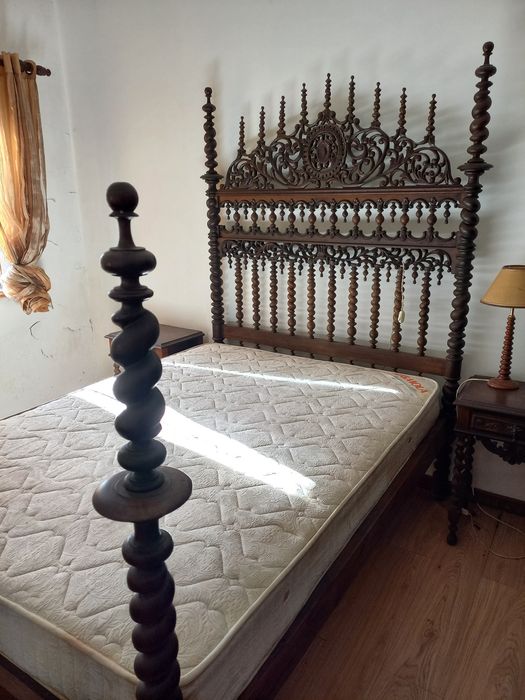 Mobilia de quarto antiga