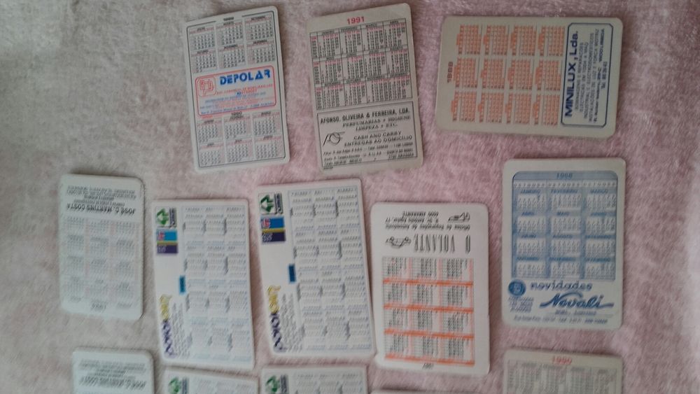 Varios calendários de carros