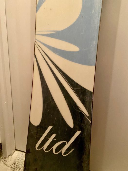 Deska snowboardowa  149 cm LTD