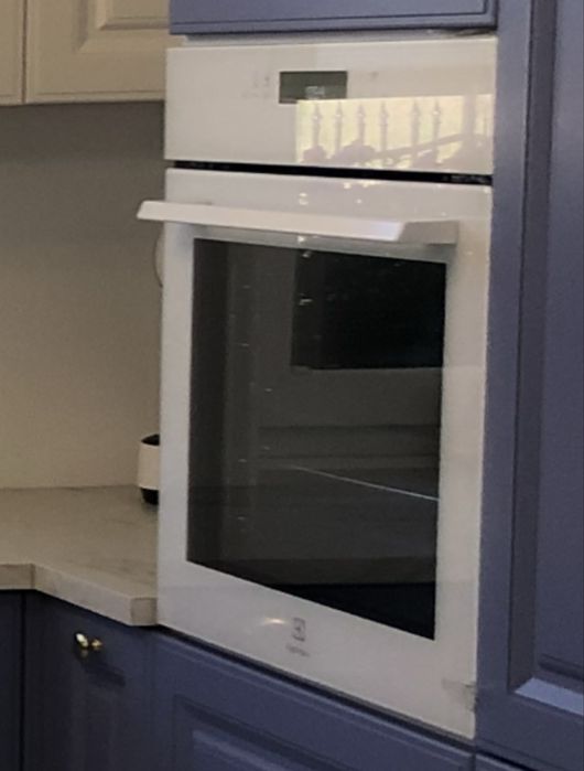 Piekarnik ELECTROLUX LOE8H31V Elektryczny Biały A+