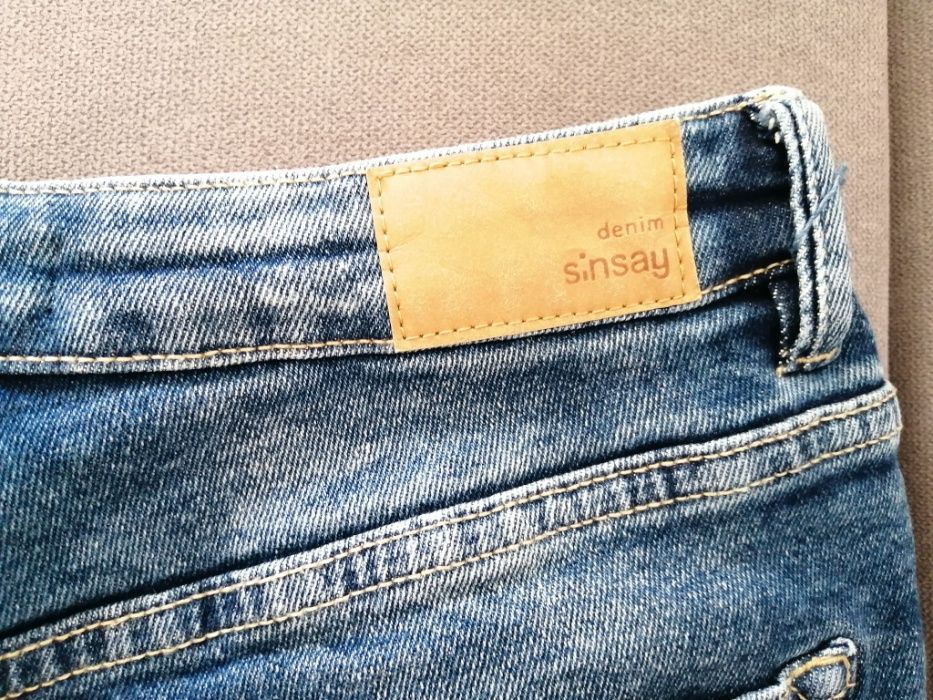 Spodnie jeans Sinsay SlimFit rozmiar 38