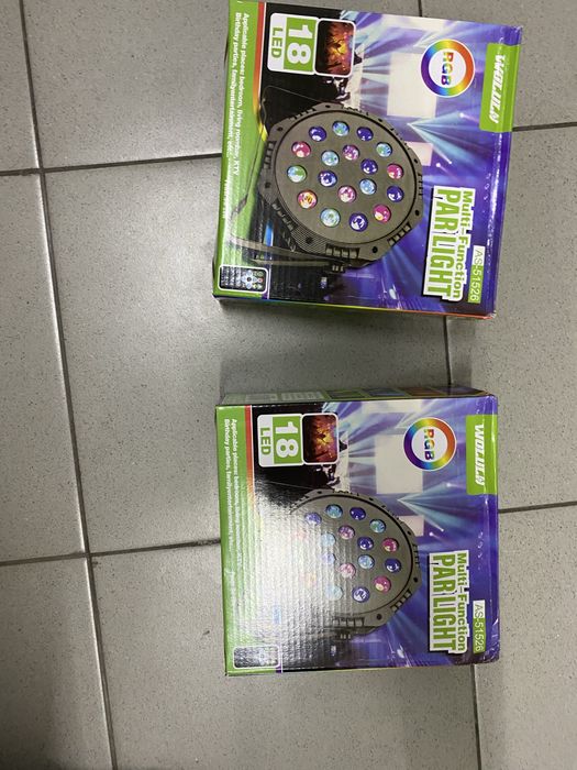 2 projetores de 18 leds