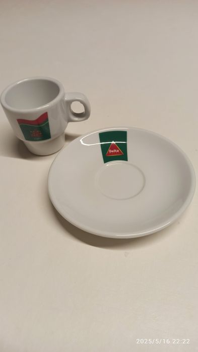 12 conjuntos de chávena + pires de café Delta