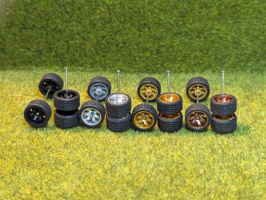 Hot Wheels gumowe koła Sport Custom Czarne / Srebrne / Brąz 2 rodzaje