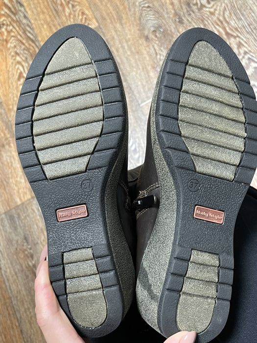 Зимові шкіряні сапоги 37