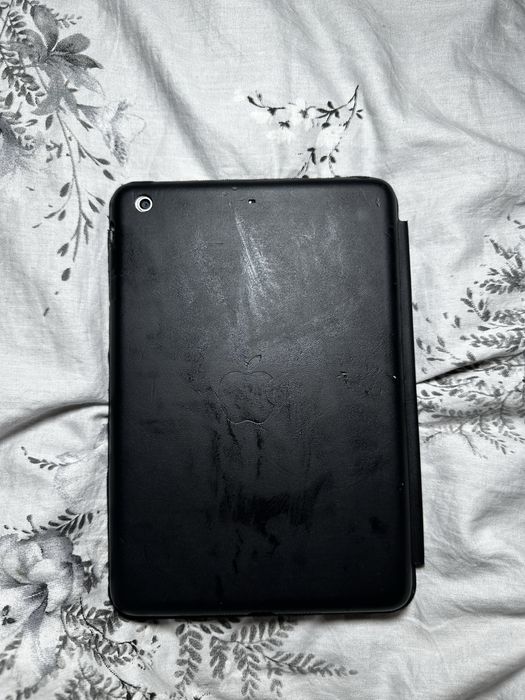 Продам iPad mini 2