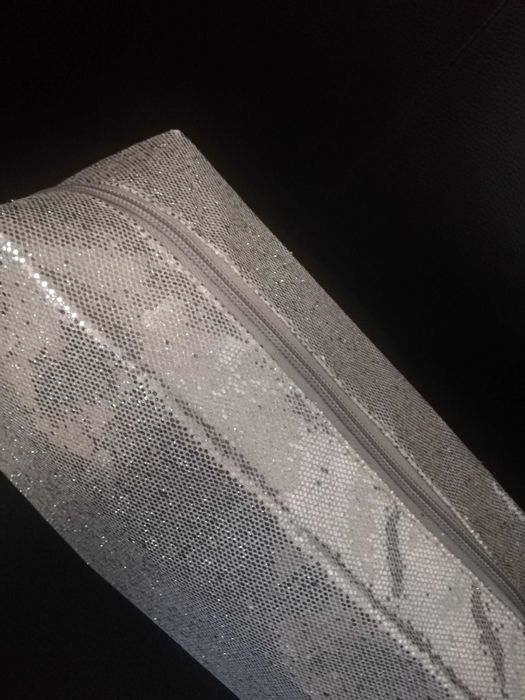 Kosmetyczka duża srebrna brokatowa