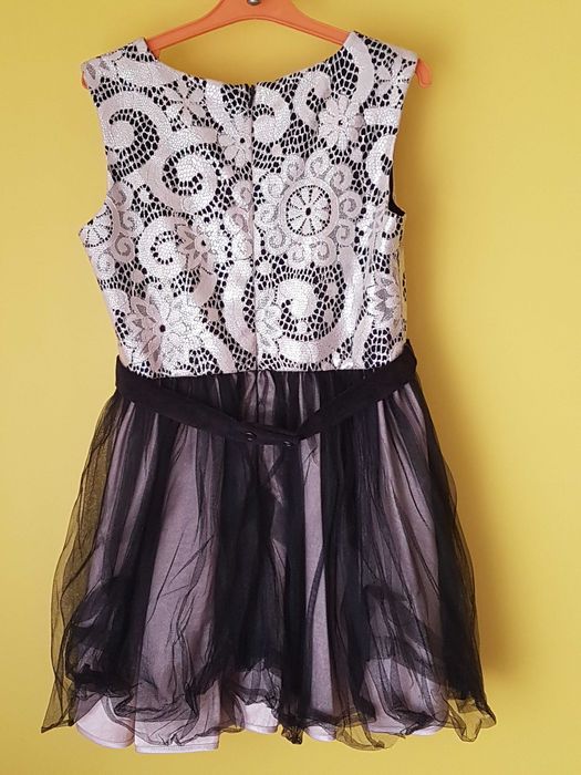 Sprzedam elegancką sukienkę