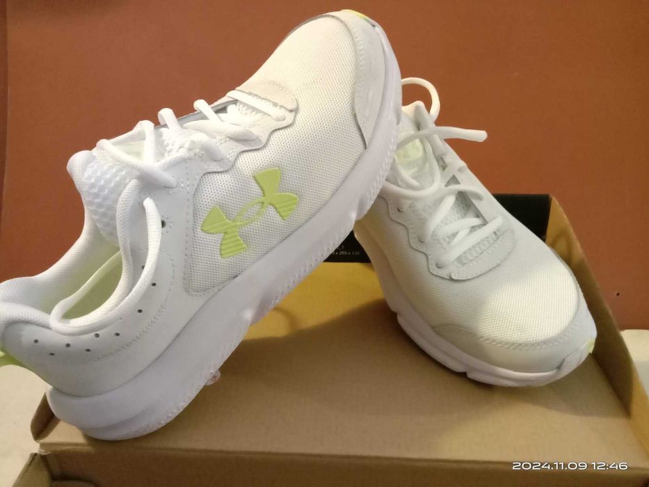 Жіночі кросівки Under Armour р.40