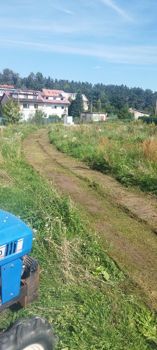 Koszenie traw i nieużytków, mulczowanie