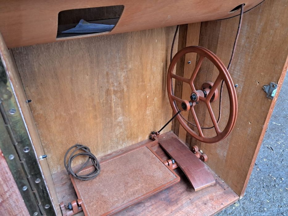 stara maszyna do szycia singer ze stolikiem