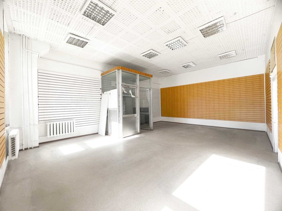 Оренда 1 поверх під магазин, офіси 353,7м на Севастопольській площі