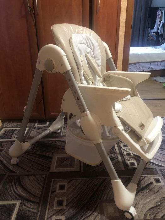 Стілець для годування Carrello